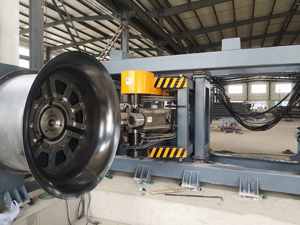 Heavy duty flanging machine